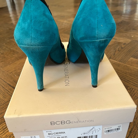 BCBG Turquuise and Bkack Suede Heels - Picture 2 of 9